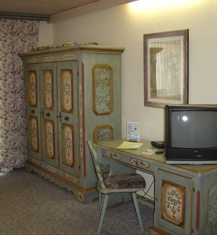 Hotel Garni Hubertushof บาดฟึสซิง ห้อง รูปภาพ