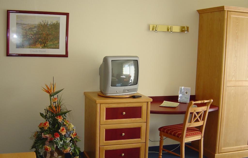 Hotel Garni Hubertushof บาดฟึสซิง ห้อง รูปภาพ