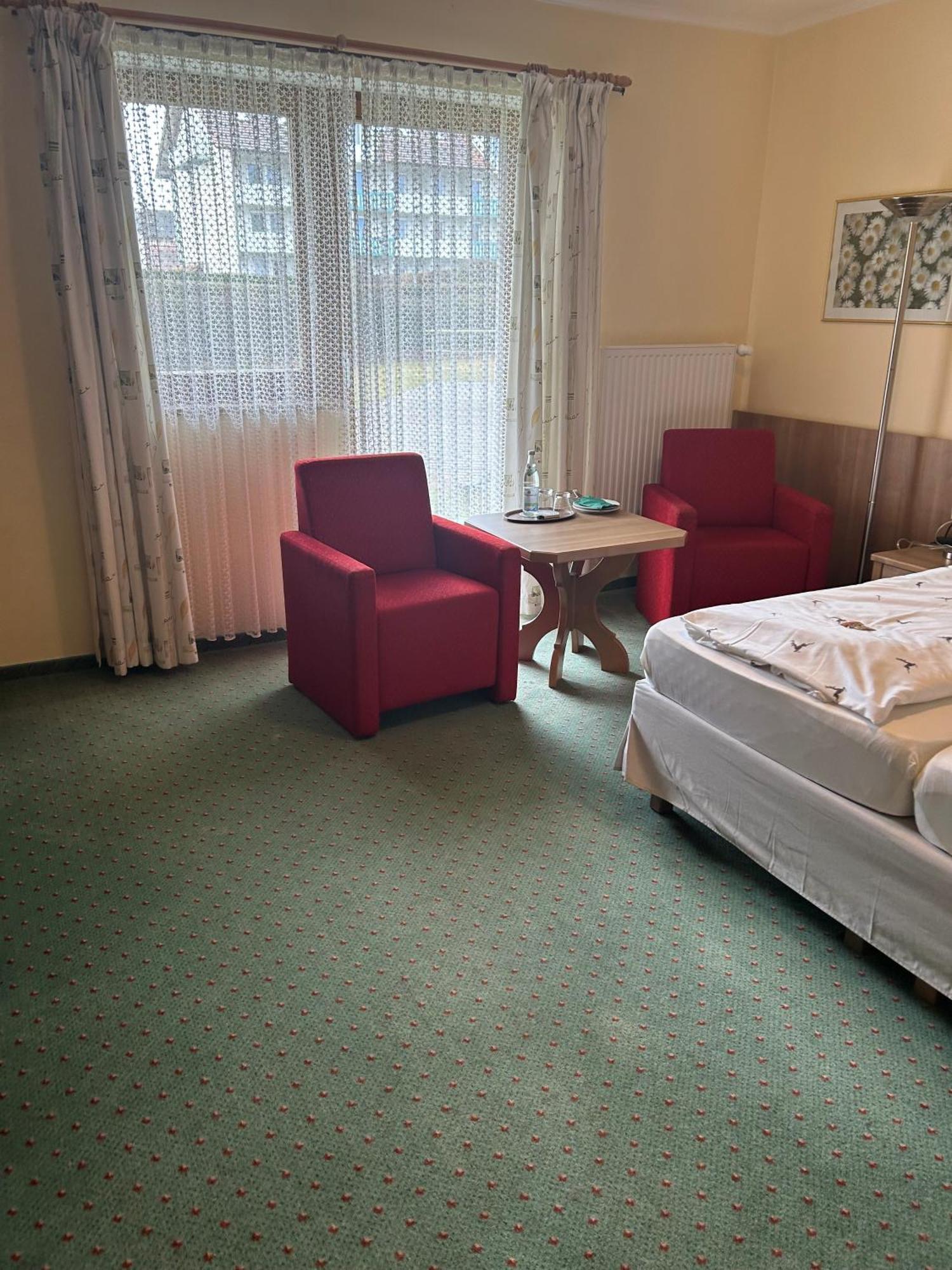 Hotel Garni Hubertushof บาดฟึสซิง ภายนอก รูปภาพ